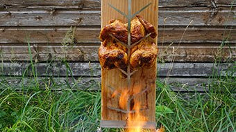 Road kill Chicken vom Flammlachsbrett - grillart®